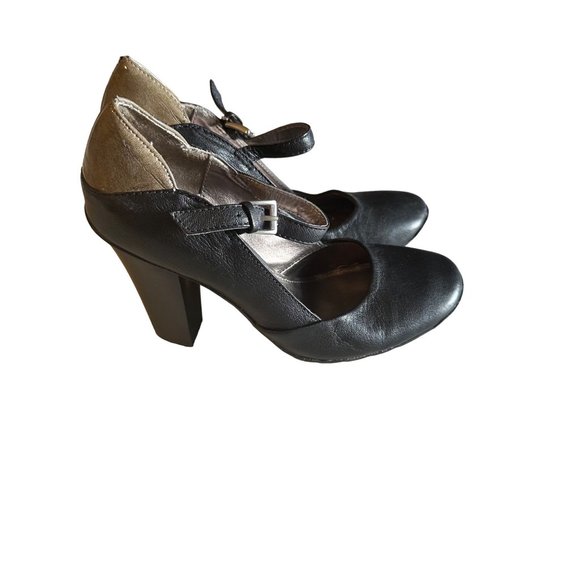 Kenneth Cole Reaction back mary jane leather heels size 6.5 - Picture 1 of 9